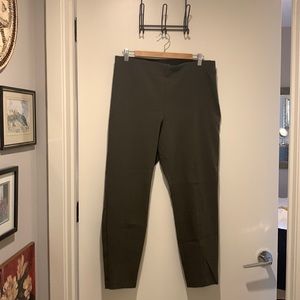 Talbots Portland pant. In Olive Night. Size 14.